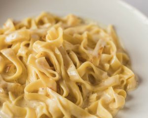 LINGUINE ALFREDO