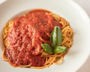 SPAGHETTI WITH TOMATO SAUCE