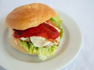 MOZZARELLA, GRILLED CHICKEN, LETTUCE & TOMATO